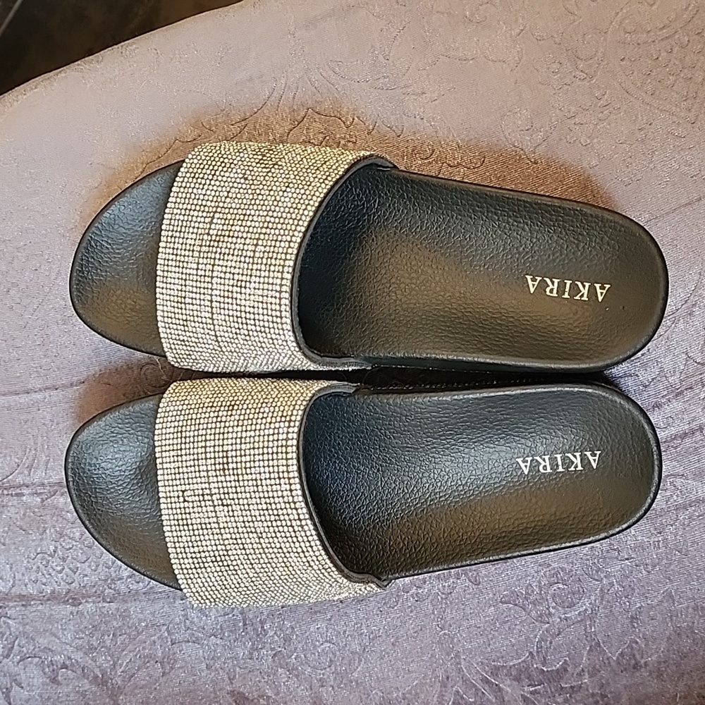 Akira Rhinestone Slides